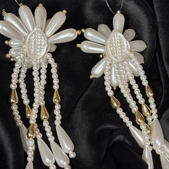 🎄SALE Set of 2 Elegant Pearl and Gold Floral Beaded Holiday Ornaments - Picture 3 of 4